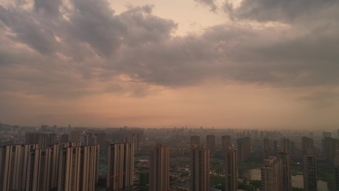 山东济南：雨后小清河城市晚霞景色如画