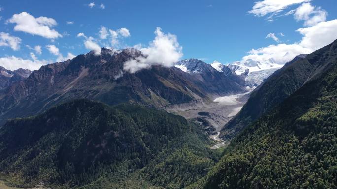 西藏念青唐古拉山脉