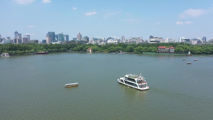 航拍杭州西湖游船，游艇