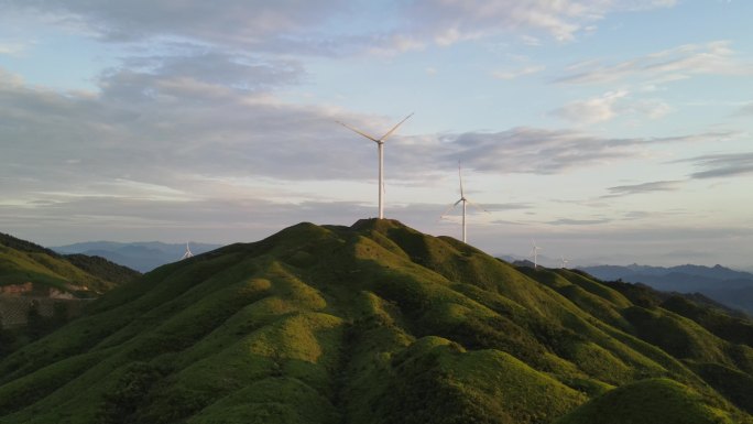 4K航拍高山新能源风力发电