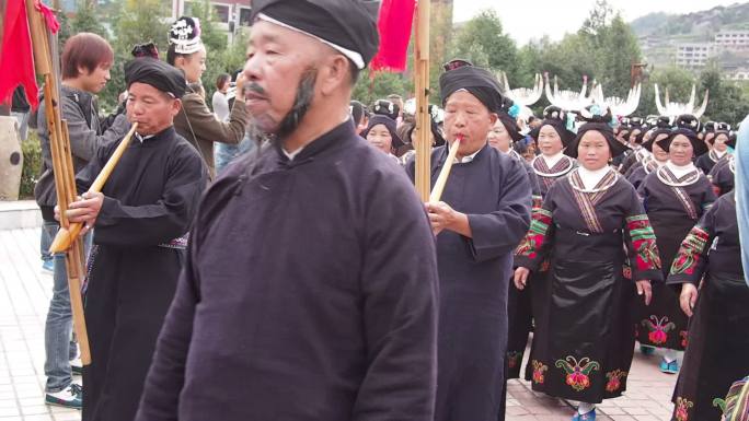 贵州雷山苗族节日盛况