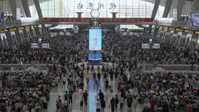 杭州东站火车站旅客人流