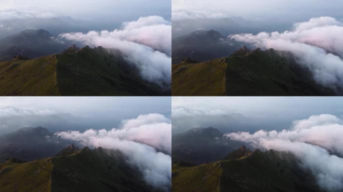 北京门头沟灵山凤凰形状的云朵奇观