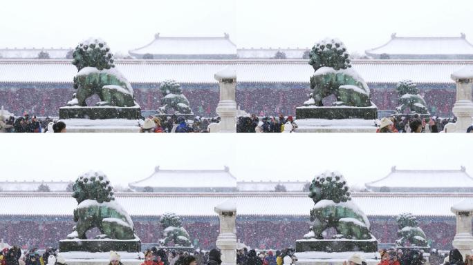 雪中故宫的铜狮子