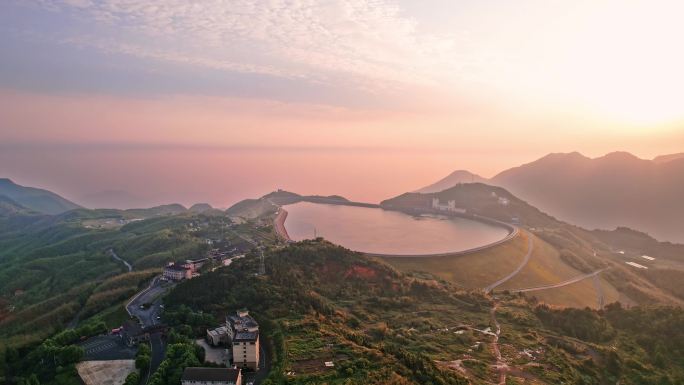 航拍湖州安吉天荒坪江南天池日出