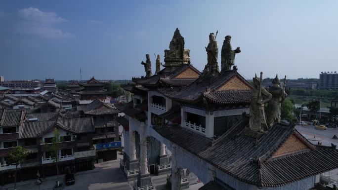 镇平石佛寺国际玉城大门佛环绕01