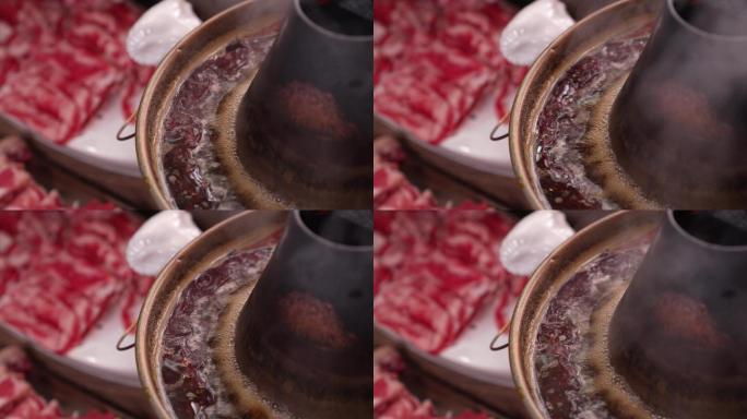 沸腾的涮肉火锅
