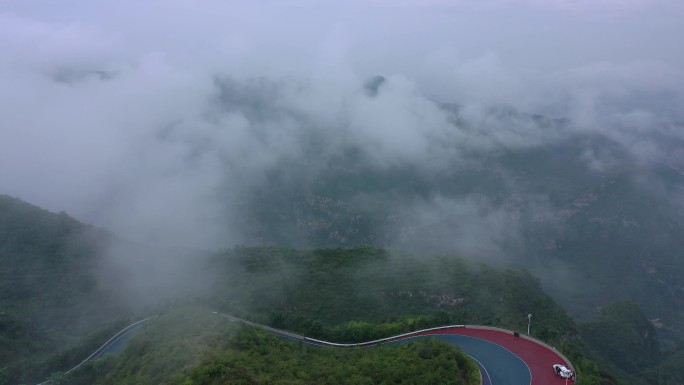 云雾山川 大山 山路崎岖十八弯