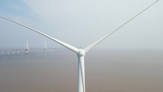 风力发电4K航拍嘉兴海盐县港区杭州湾跨海