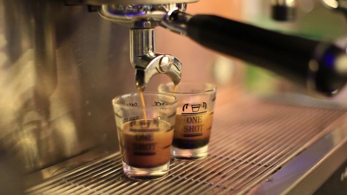 摩卡咖啡制作 萃取咖啡 咖啡  雪顶咖啡