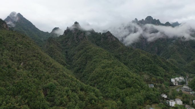 南阳老界岭航拍（延时）云海