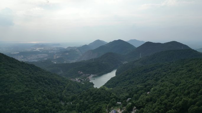 湖北黄冈东方山风景区东方天池 (1)