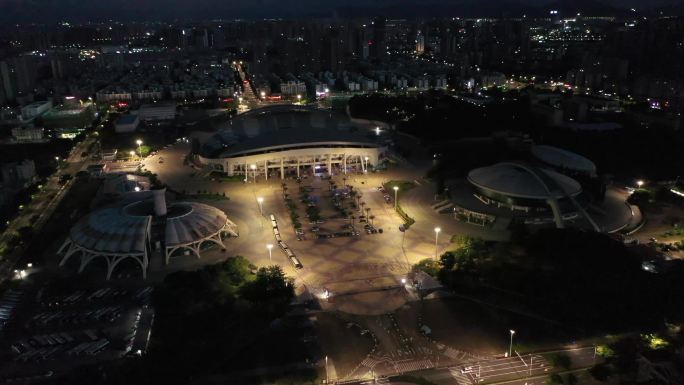 珠海香洲区体育中心凌晨夜景