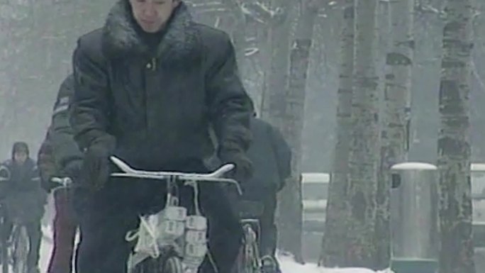 90年代北京雪地车流冬季冬天雪景