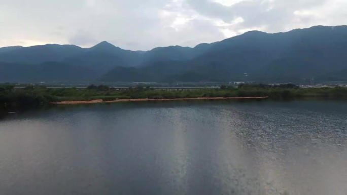 琵琶湖田野电车航拍视频