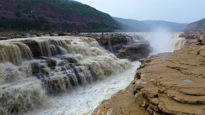 黄河 壶口瀑布近距离旋飞 4K航拍大水流