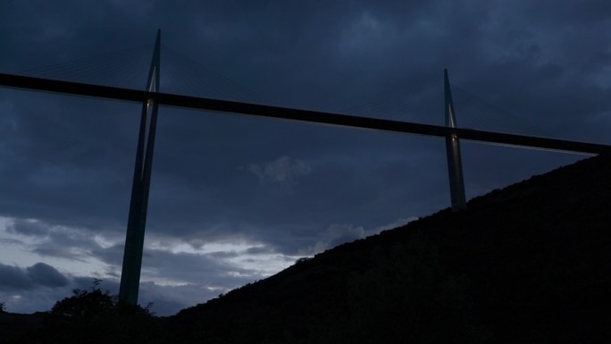 法国米约高架桥白天夜晚早中晚大桥美景