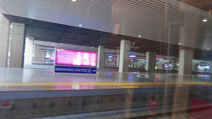高铁离开郑州东站