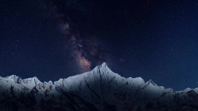 梅里雪山星空银河