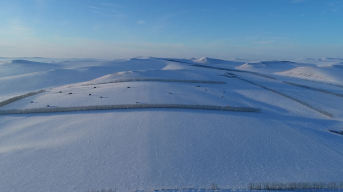 航拍极寒中的雪域田野风光