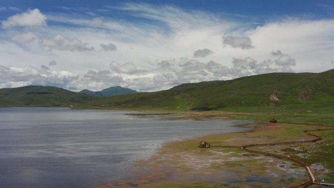 航拍甘南尕海湖