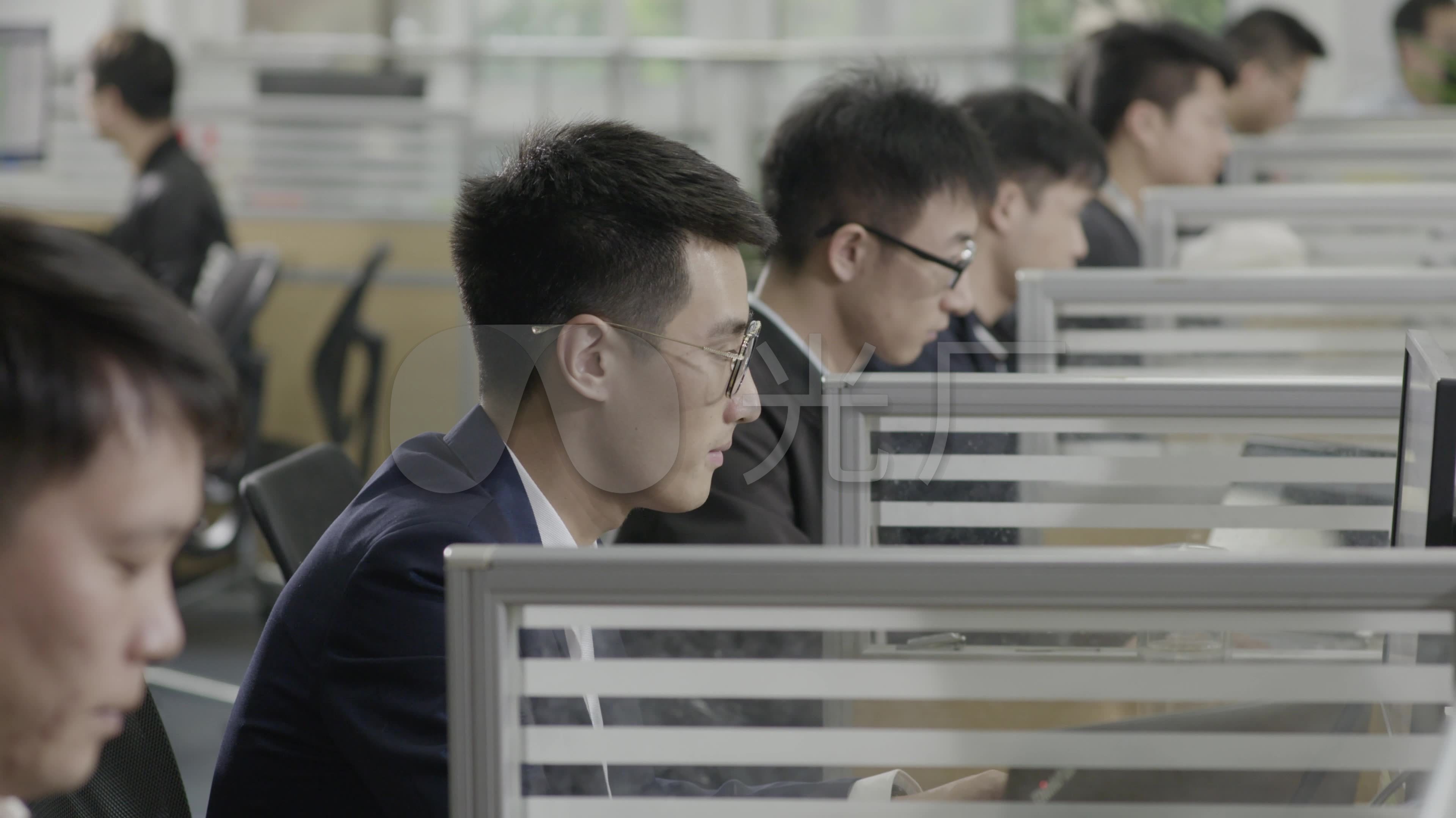 程序员办公_3840X2160_高清视频素材下载(编号:8742860)_实拍视频_光厂(VJ师网) www.vjshi.com