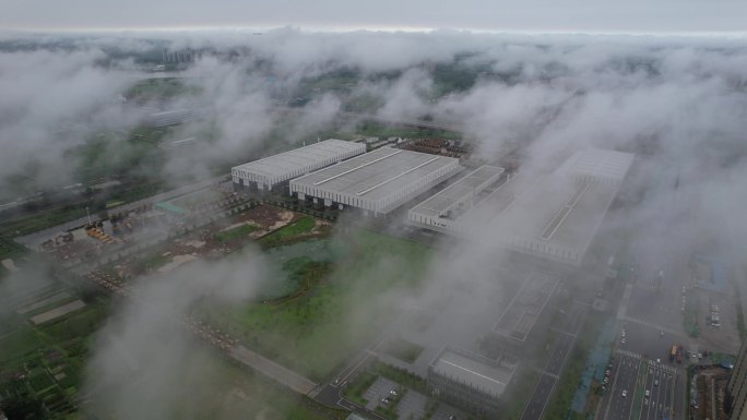 装备制造厂区 云雾 穿云 航拍 2.7K