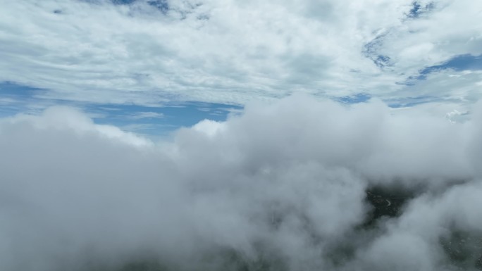南澳岛山顶云海航拍