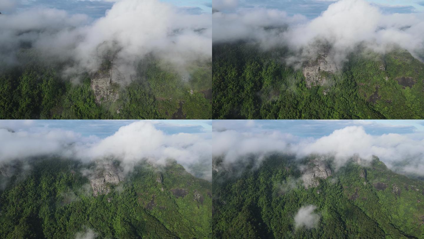 云雾缭绕笼罩山头