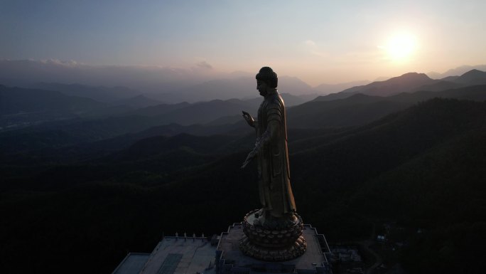 环绕日出大佛大蓝天白云山林02