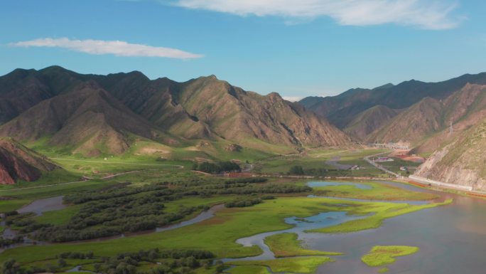 航拍甘南桑科草原湿地