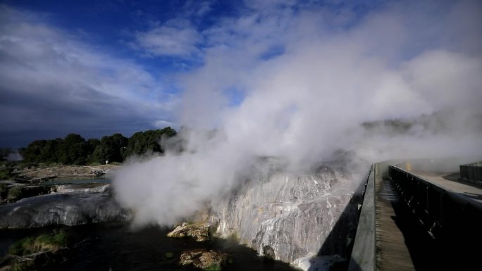 新西兰怀奥塔普地热公园波胡图间歇喷泉
