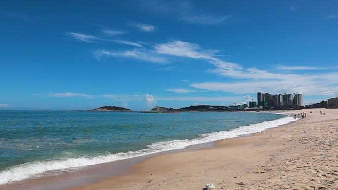 海边沙滩浪花拍打沙滩升格