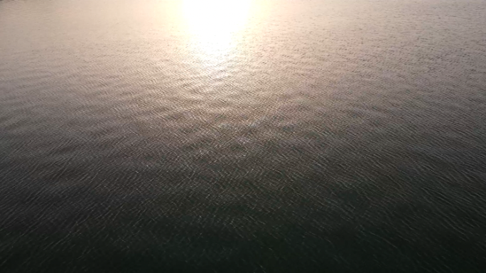 夕阳水波纹航拍