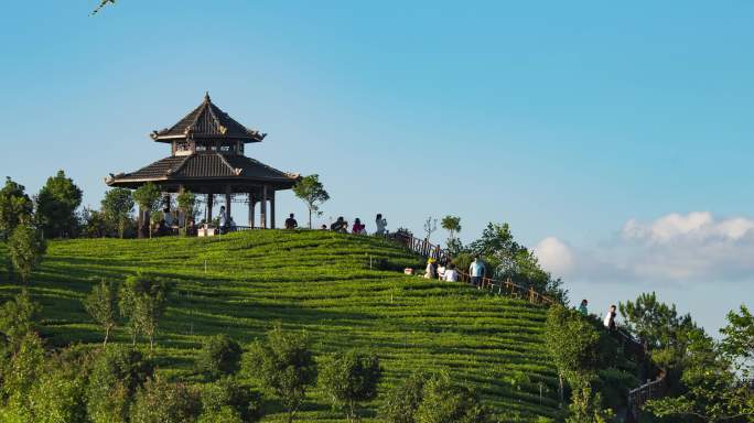 九龙亭延时摄影旅游茶山蓝天白云青山游客