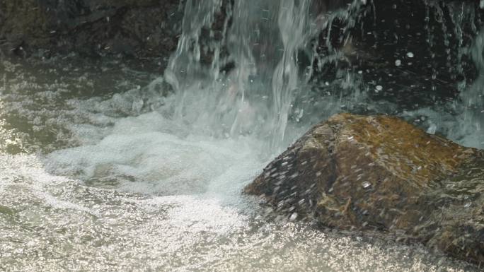 4k山泉水河流小溪水流小河流淌