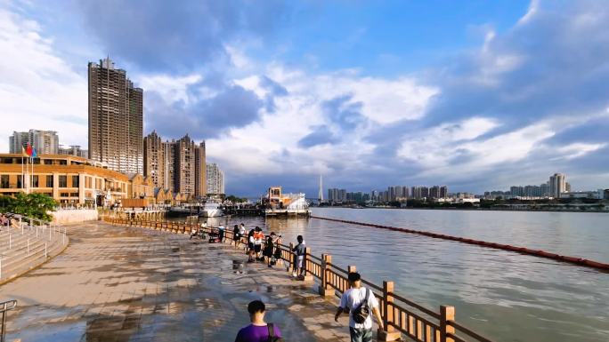 台风天暴风雨来临前广州太古仓码头气象变化