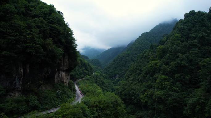 雅安-泸定沿途青山绿水白云川藏线G318