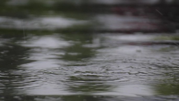 下雨空镜