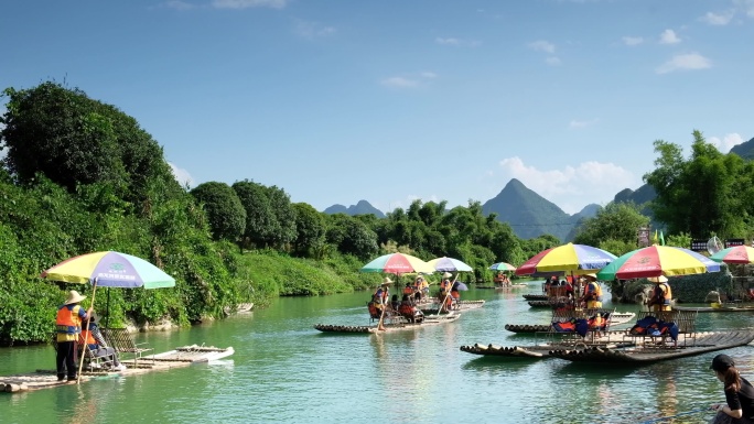桂林景区竹排漂流