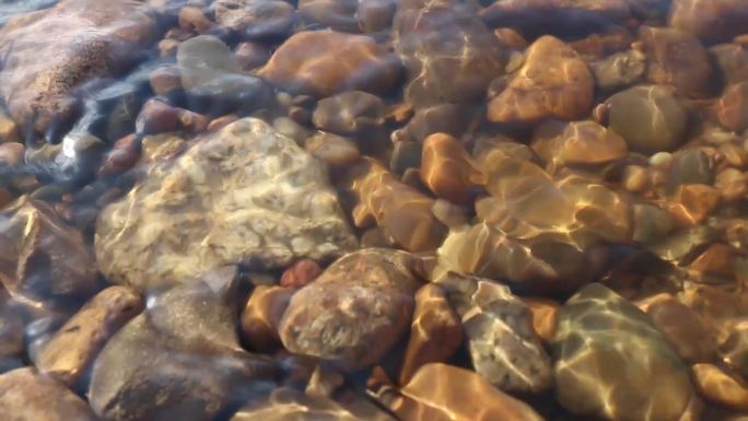 黑水兴安塔河 河流中的小石子