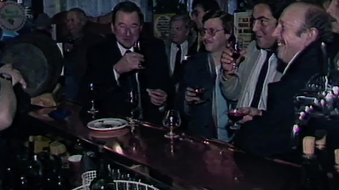 80年代法国葡萄酒红酒品酒酒庄酒馆