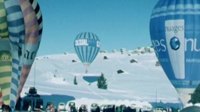 80年代法国热气球充气升空