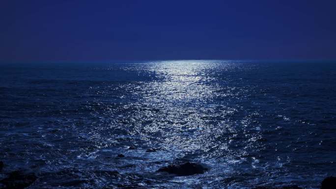月光海面