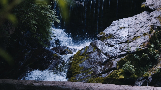 自然小溪河流山泉水森林流水意境素材