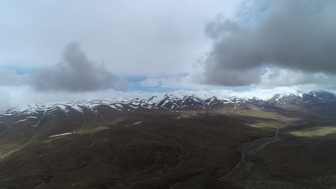 航拍可可西里无人区昆仑山脉雪山2