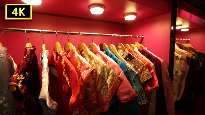 原创店面展示丝绸制品床上用品丝绸纺织旗袍