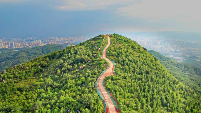 昆明盘龙区长虫山风景区全景航拍