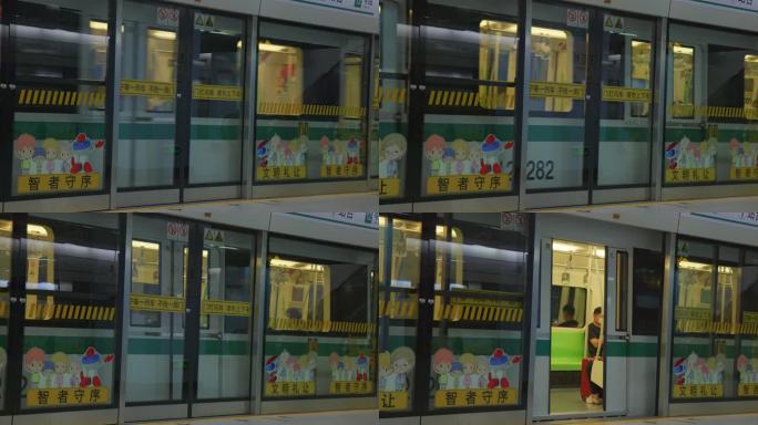 上海12号线地铁列车进站驶出8K实拍