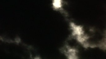 乌云遮月视频素材